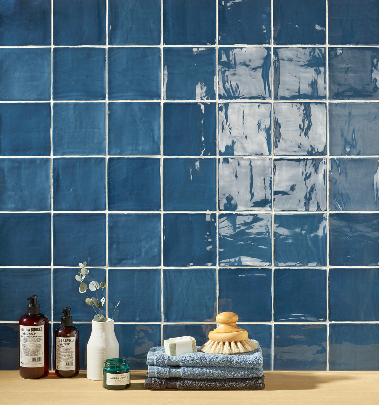 Small Rooms: Bigger with Tiled Walls